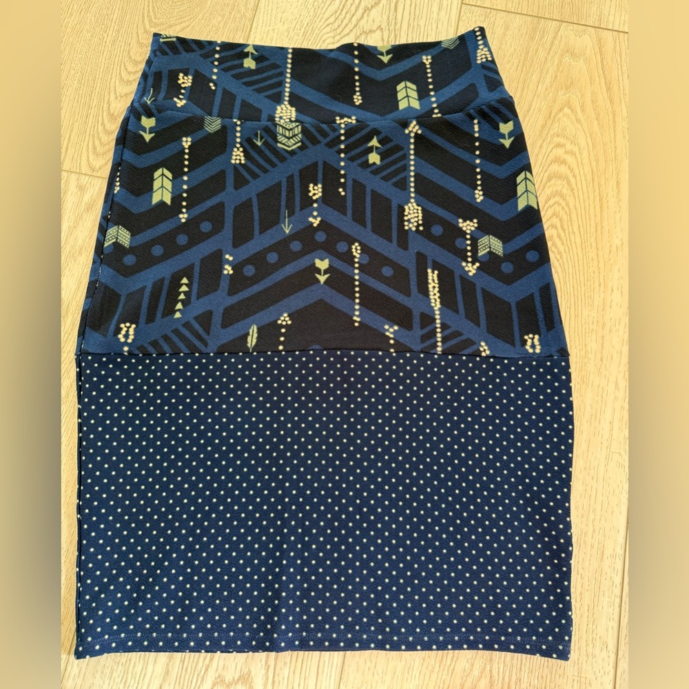 NWT Lularoe Cassie Pencil Skirt Blue Yellow Arrow Abstract